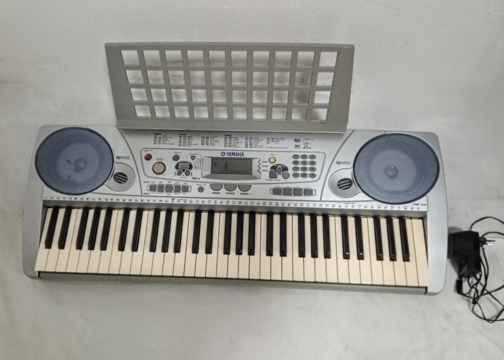 Yamaha PSR-275 (Prodáno)