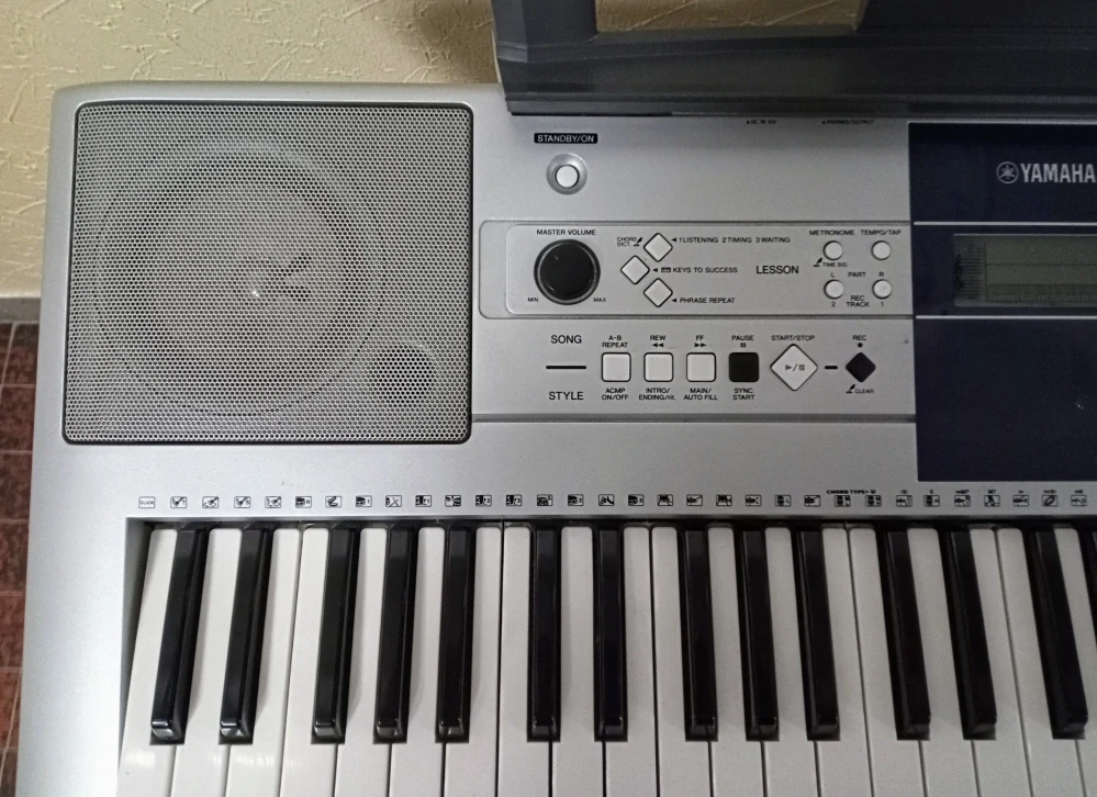 Yamaha PSR E323 (Prodáno)