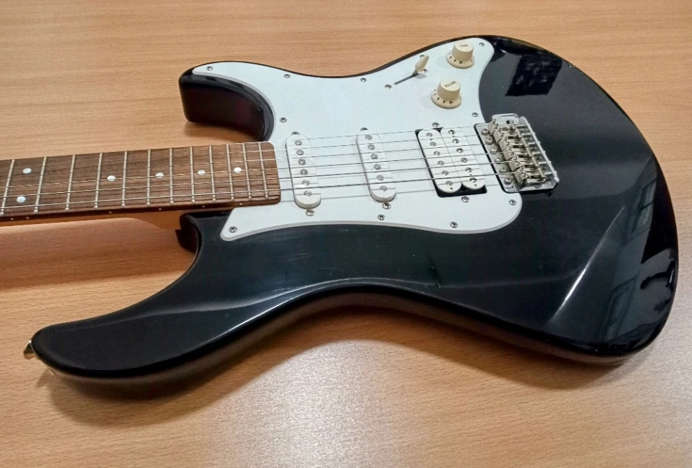 Yamaha Pacifica 012 (Prodáno)
