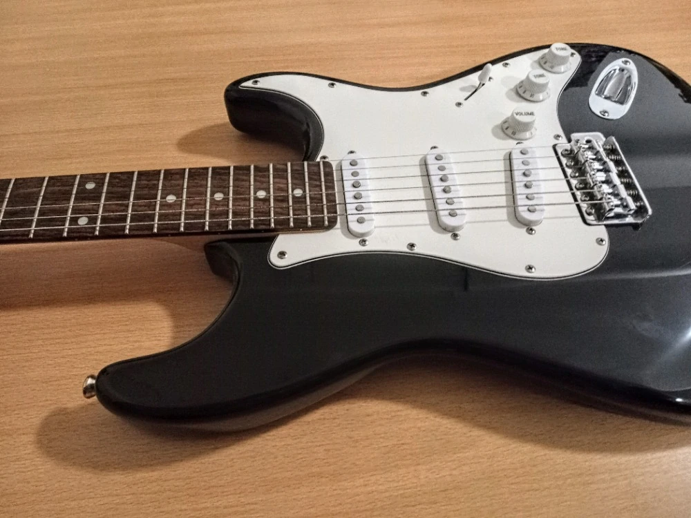 Aria typ Stratocaster (Prodáno)