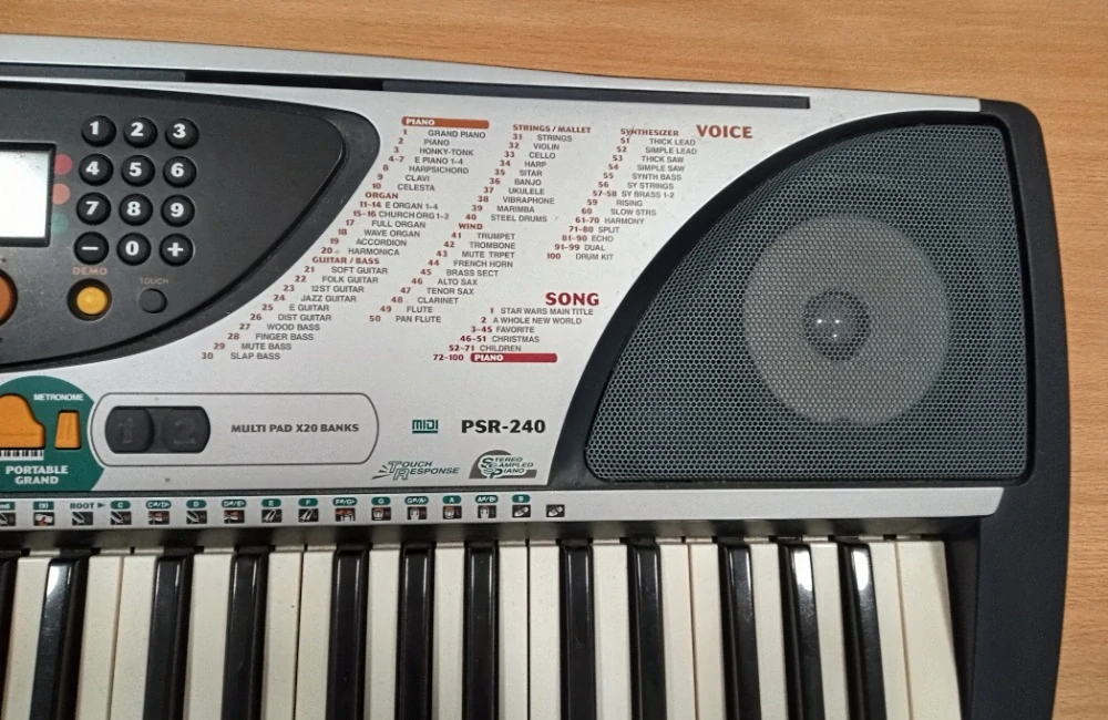 Yamaha PSR-240 (Prodáno)