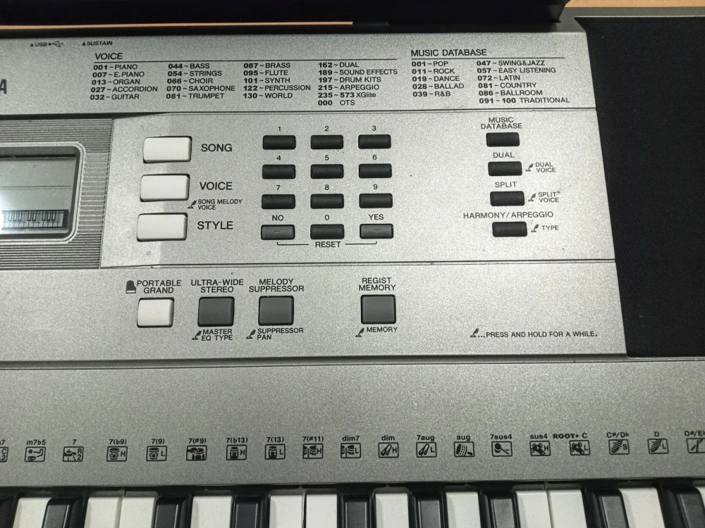 Keyboard Yamaha PSR E353 (Prodáno)