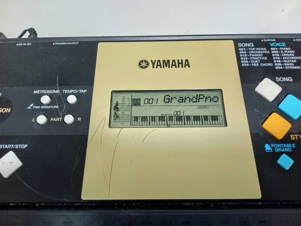 Keyboard Yamaha YPT 220