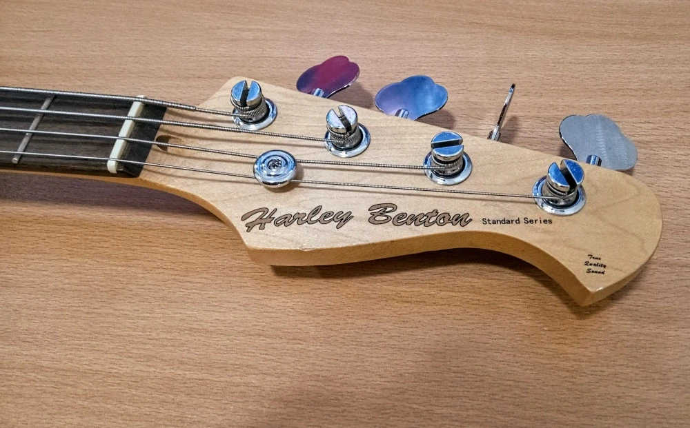 Baskytara HB Standard Series (Prodáno)