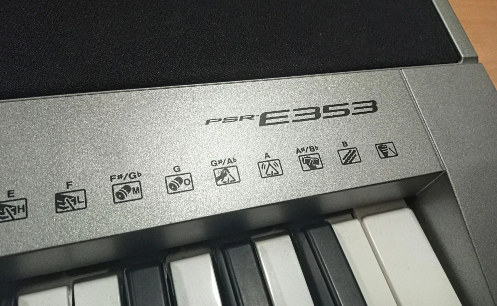 Keyboard Yamaha PSR E353 (Prodáno)